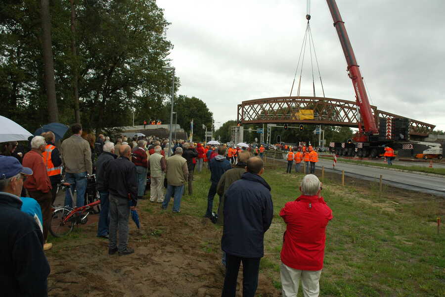 Placing of the bicycle bridge Harderwijk, Oct 2009