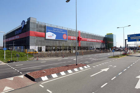Opening P3 parking garage Schiphol 
