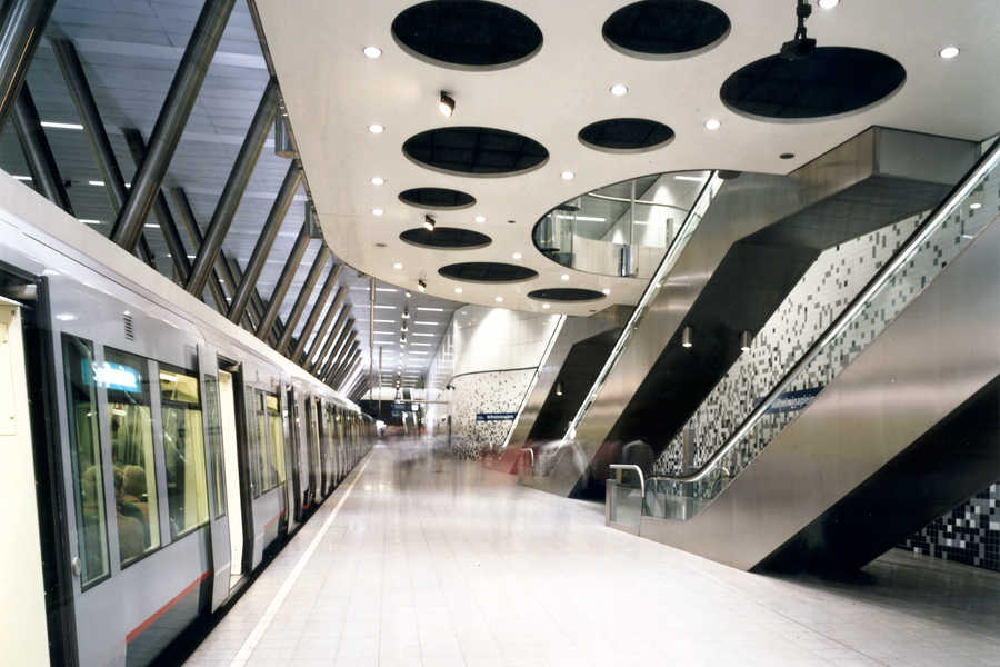 Metrostation Wilhelminaplein, Rotterdam - Copyright Rob 't Hart